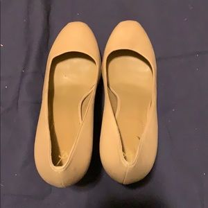 Yves Saint Laurent Heels